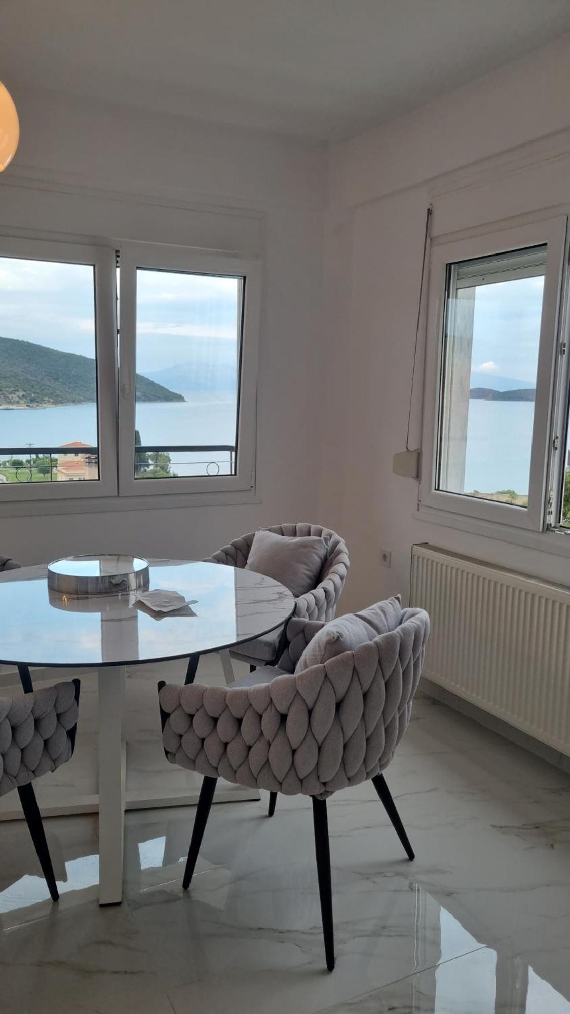 Ellis-Suites Nea Peramos Kavala Exterior foto